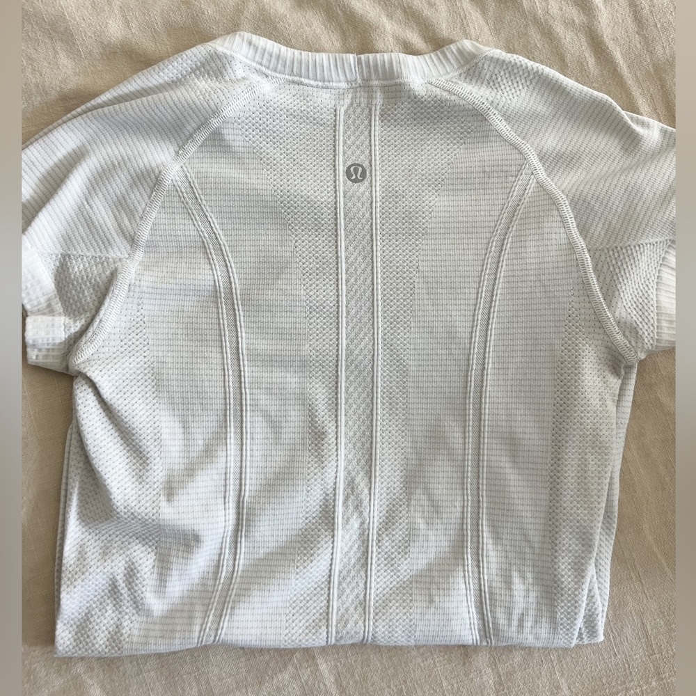 Women’s lululemon swifty tech top